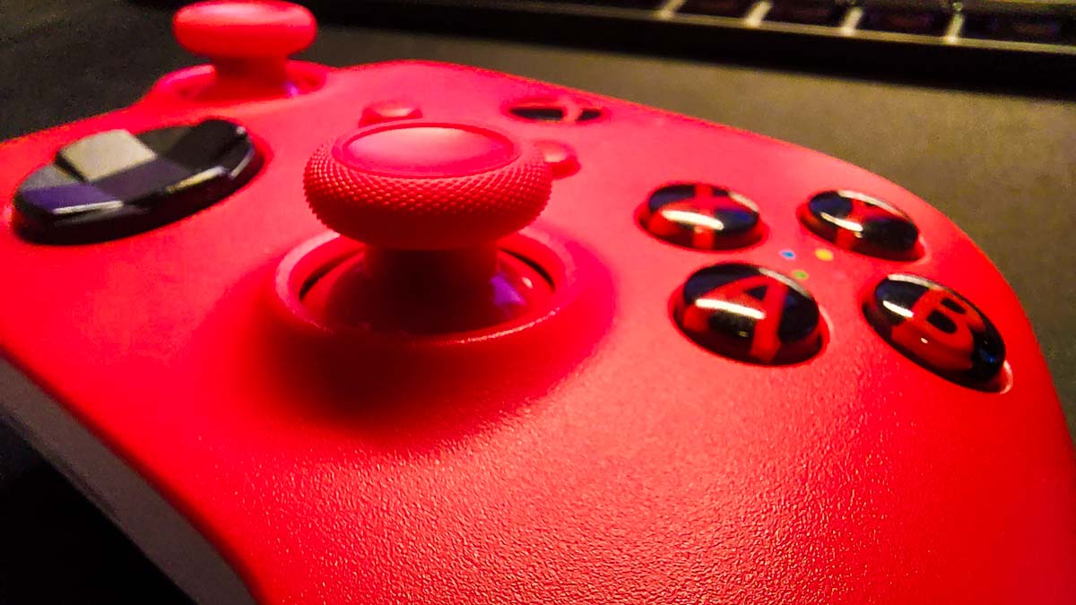 red xbox pad